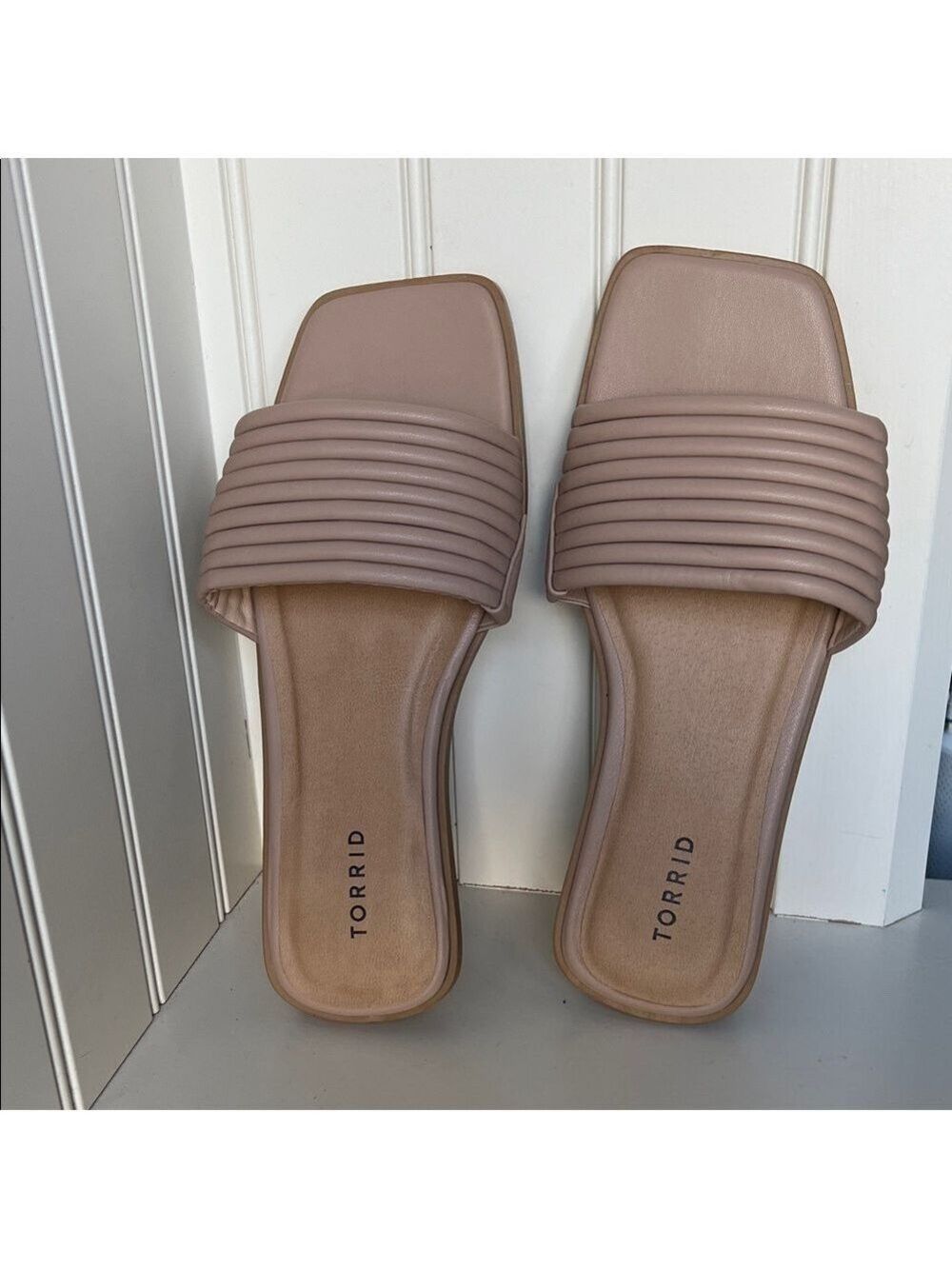 Torrid Beige Ribbed Slide Sandals Size 10WW - Picture 5 of 8